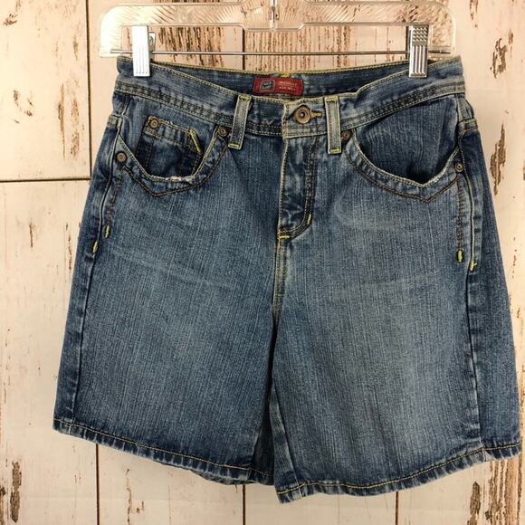 Vintage Faded Glory Jean Shorts.  Size 4. Excellent condition! - Picture 1 of 4